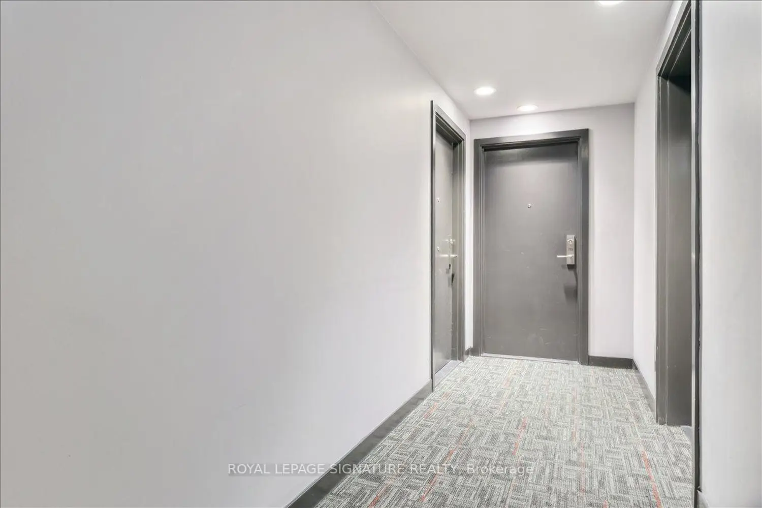 Additional image 3 of 2433 Dufferin Street 701