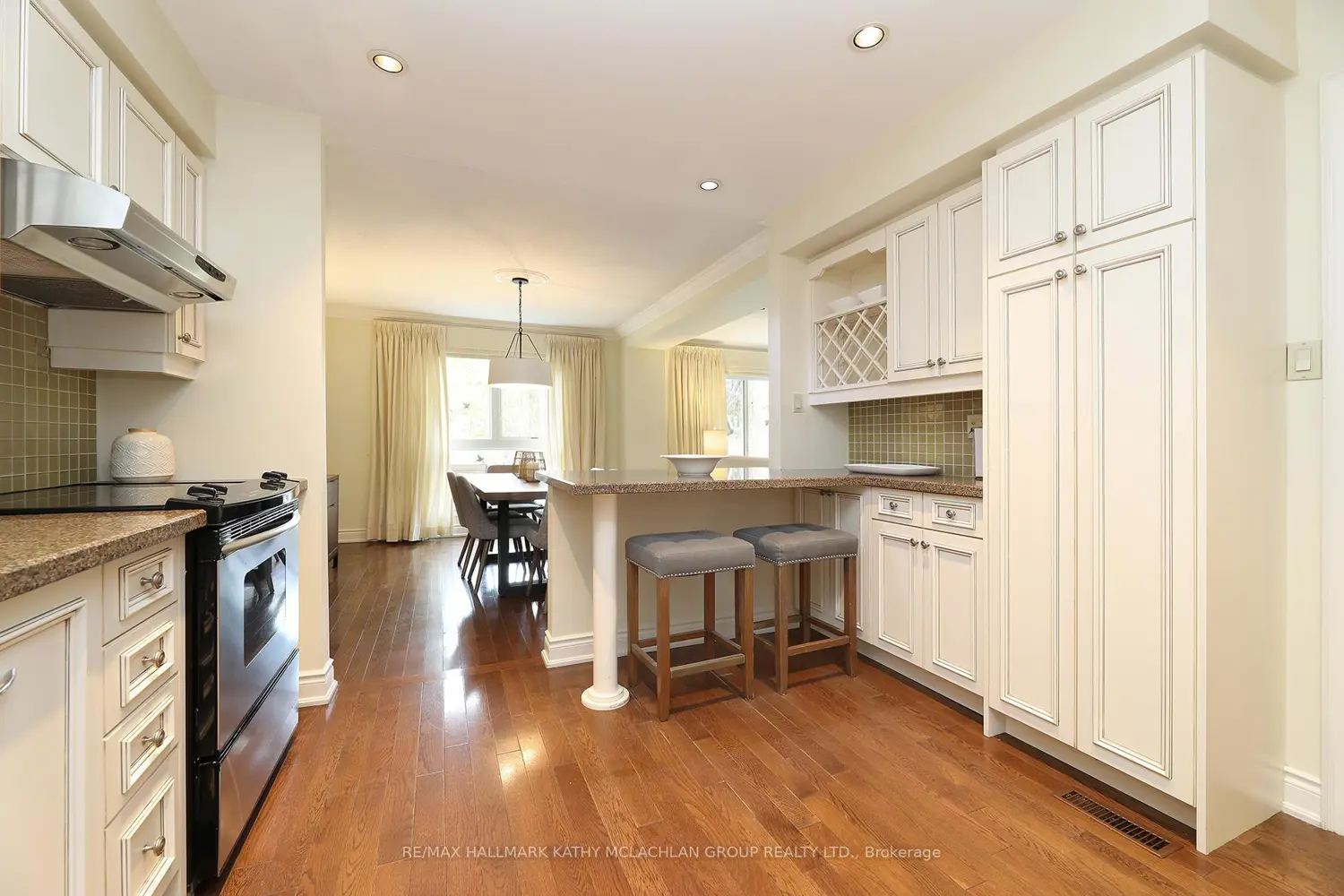 Additional image 5 of 38 Crimson Millway
