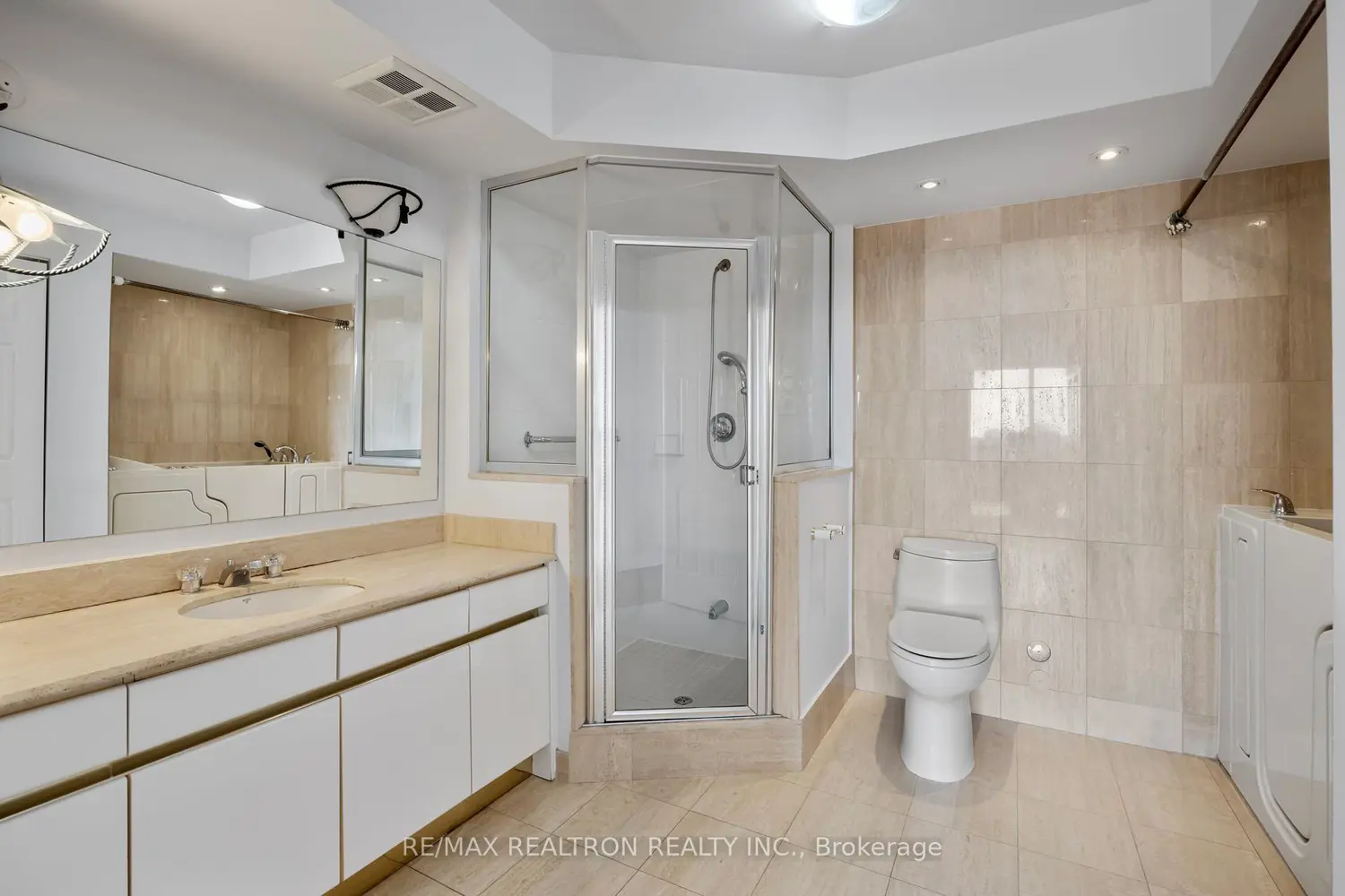 Additional image 9 of 10 Torresdale Avenue 506