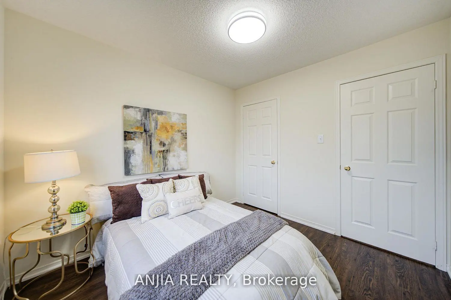 Additional image 16 of 1124 Bur Oak Avenue