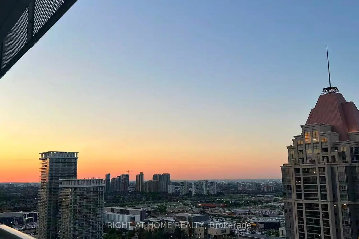 Additional image 11 of 4065 Confederation Parkway 2507