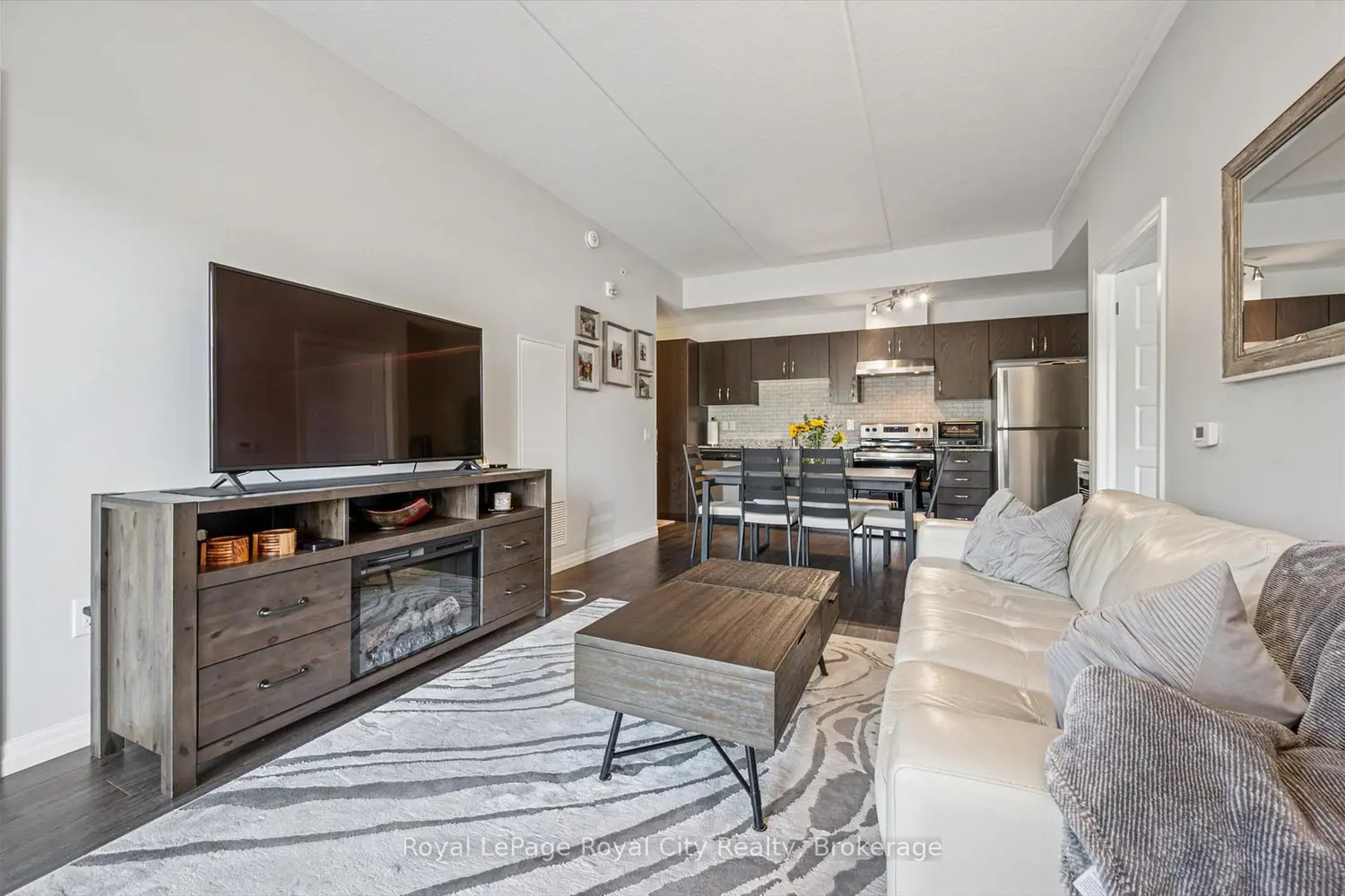 35 Kingsbury Square 121 photo 5