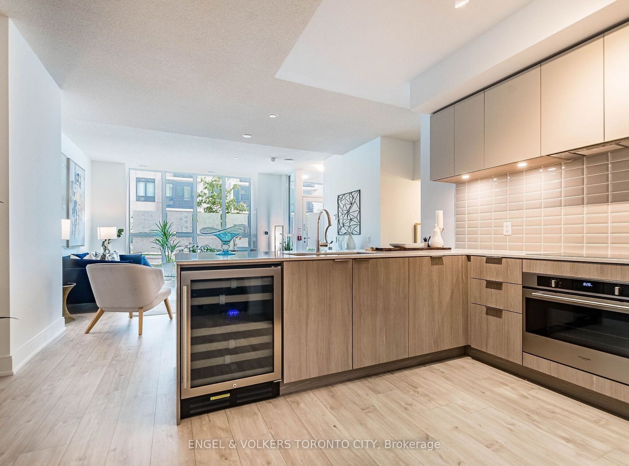 Additional image 5 of TH104-70 Annie Craig Drive, Toronto, ON, M8V 0C4