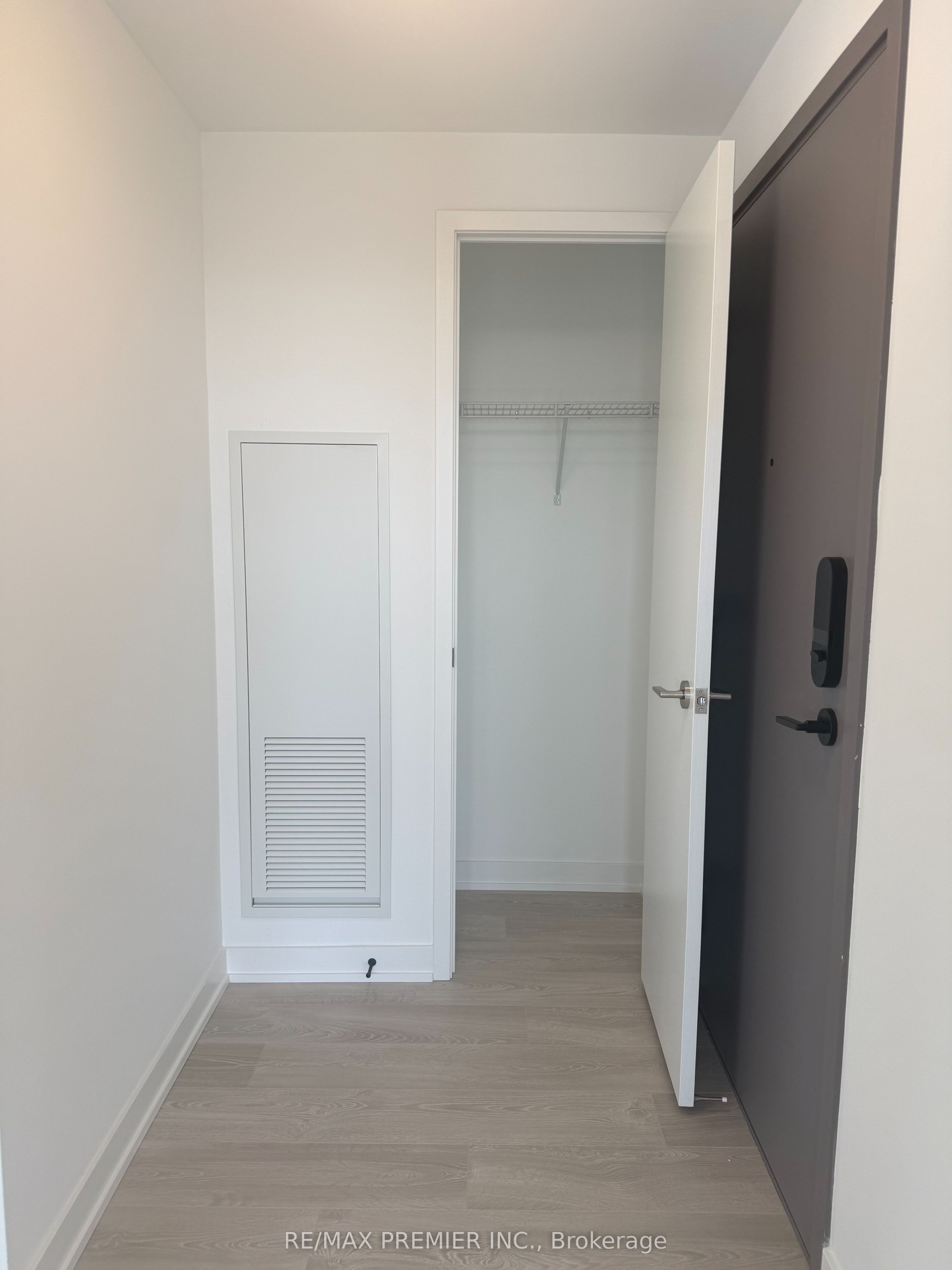 Additional image 2 of 2410-634 Church Street, Toronto, ON, M4Y 2G3