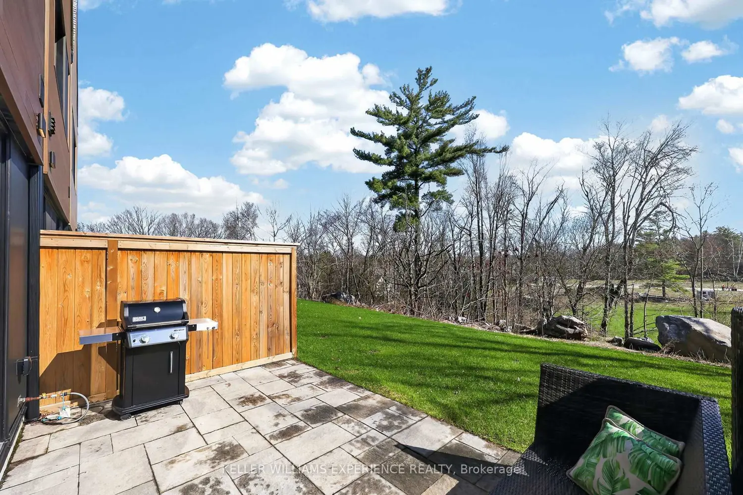 Additional image 13 of 31 Rockmount Crescent