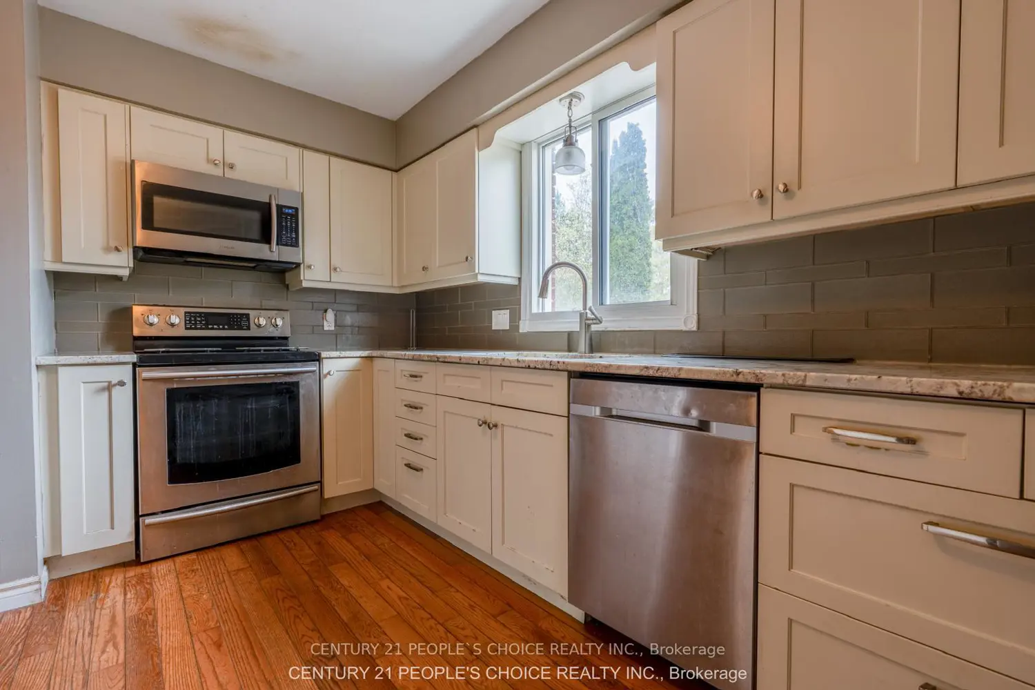 Additional image 5 of 218 Angeline Street