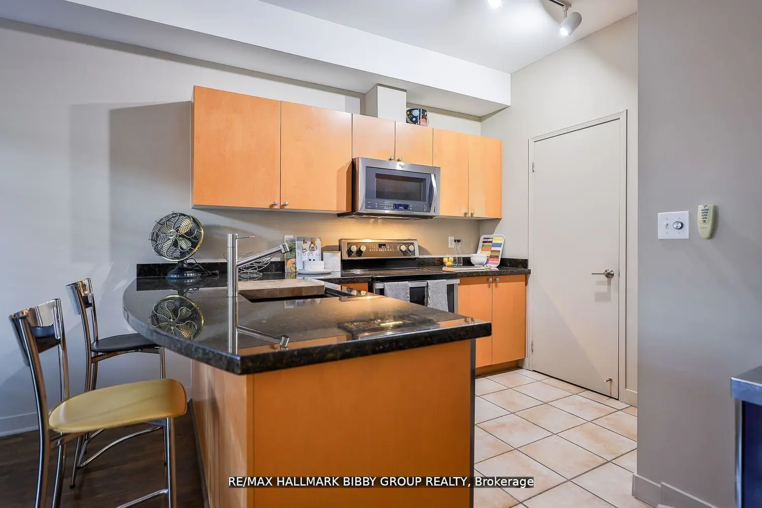 Additional image 10 of 500 Richmond Street 315