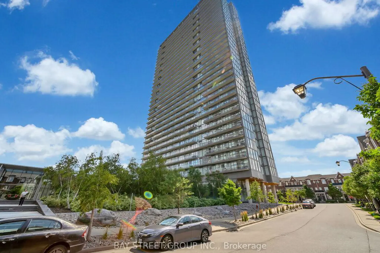 105 The Queensway Avenue 1501