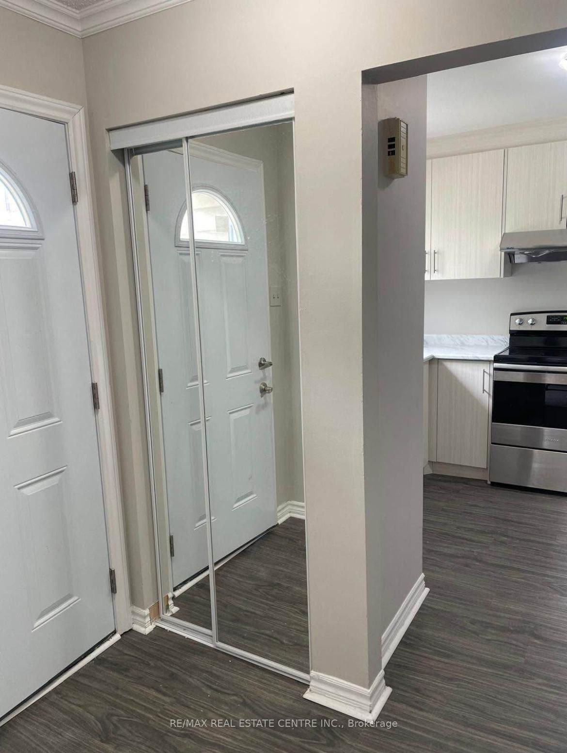 16-453 Albert Street, Waterloo, ON, N2L 5A7 photo 5