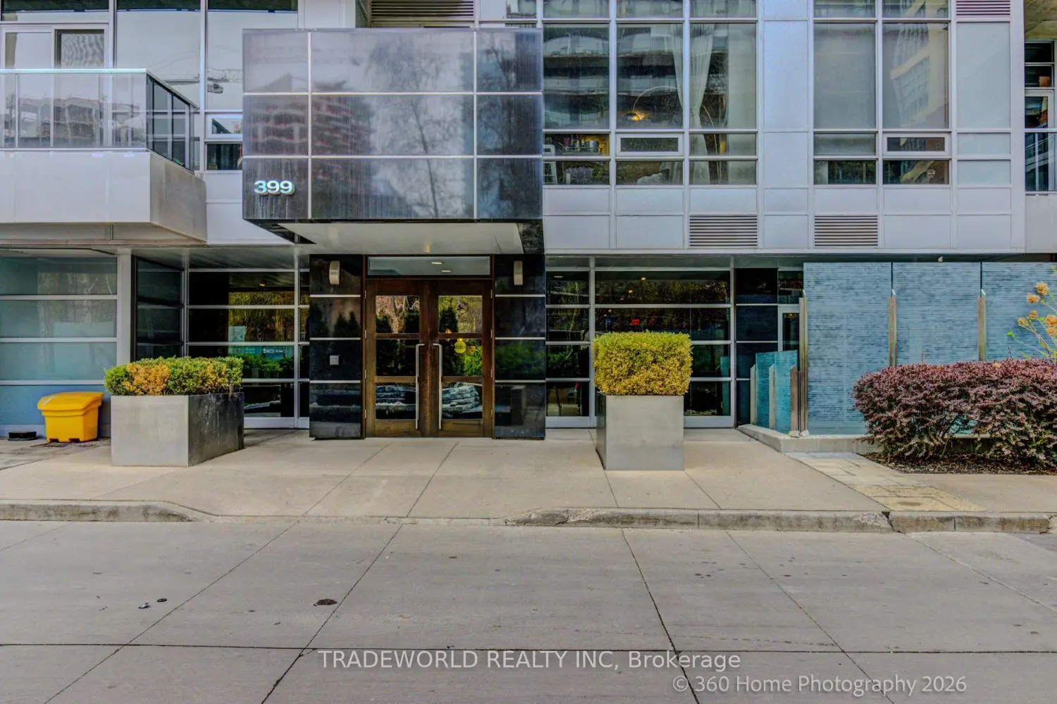 Additional image 2 of 399 Adelaide Street 603