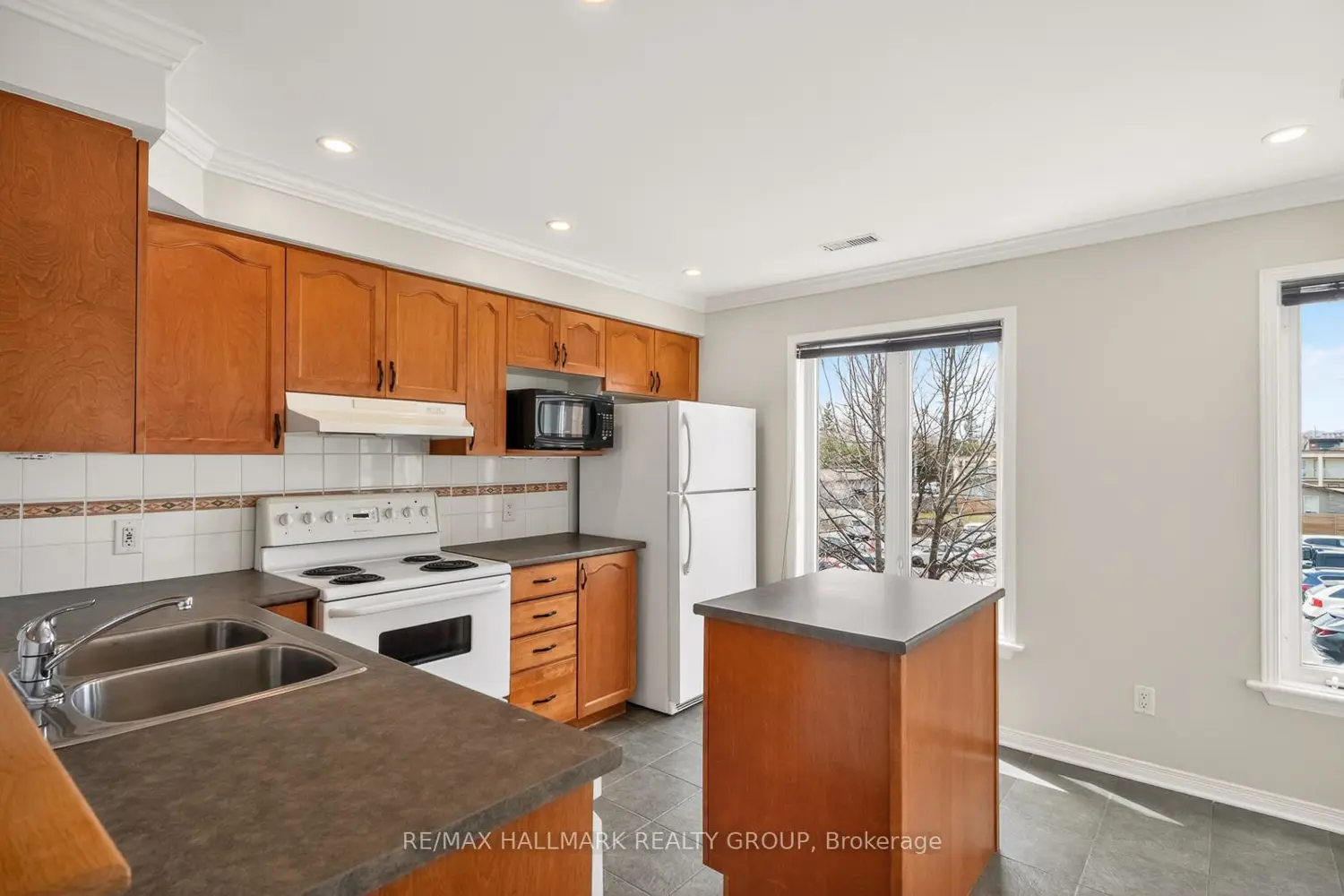 142 Gatestone Private photo 5