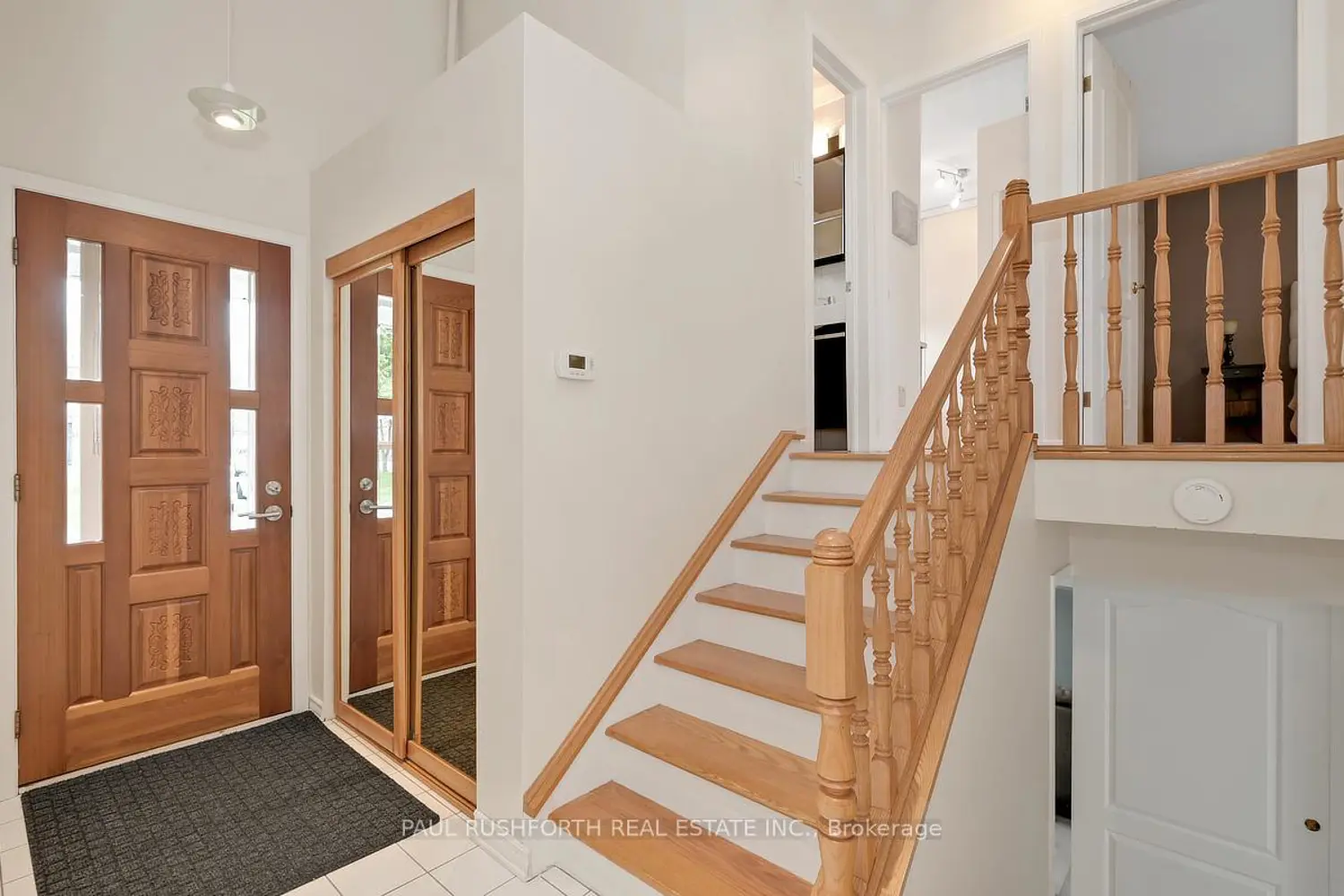 2191 Bickerton Avenue photo 2