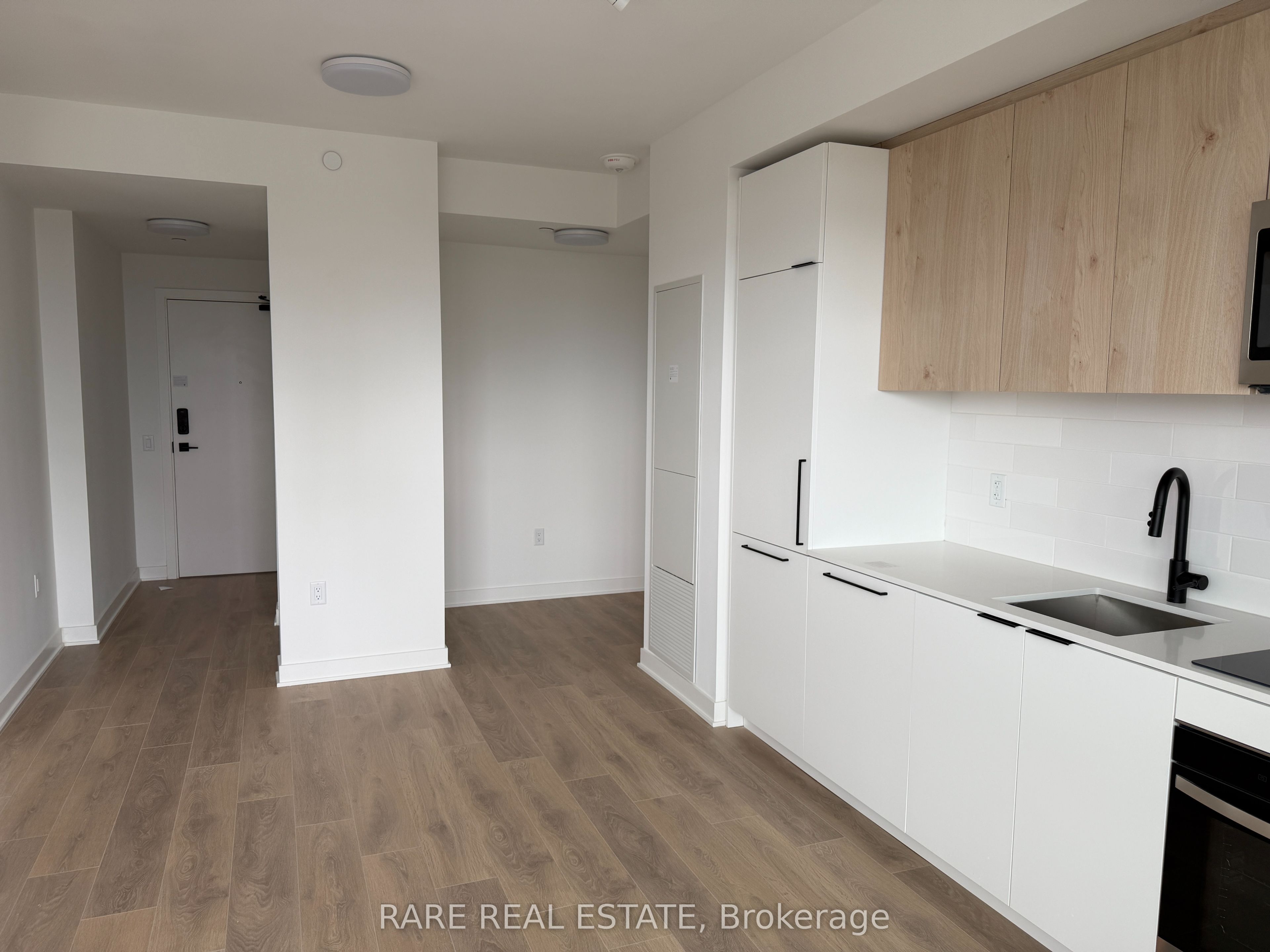 Additional image 3 of 1411-1185 Dupont Street, Toronto, ON, M6H 4H7