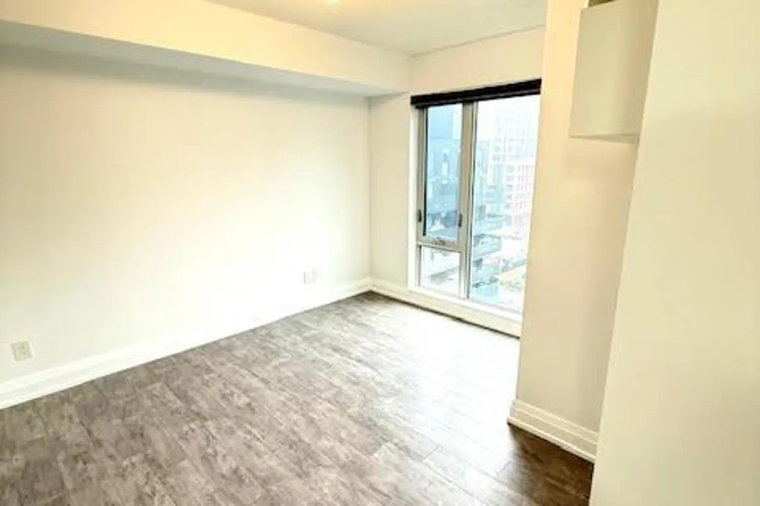 Additional image 10 of 565 Wilson Avenue W804