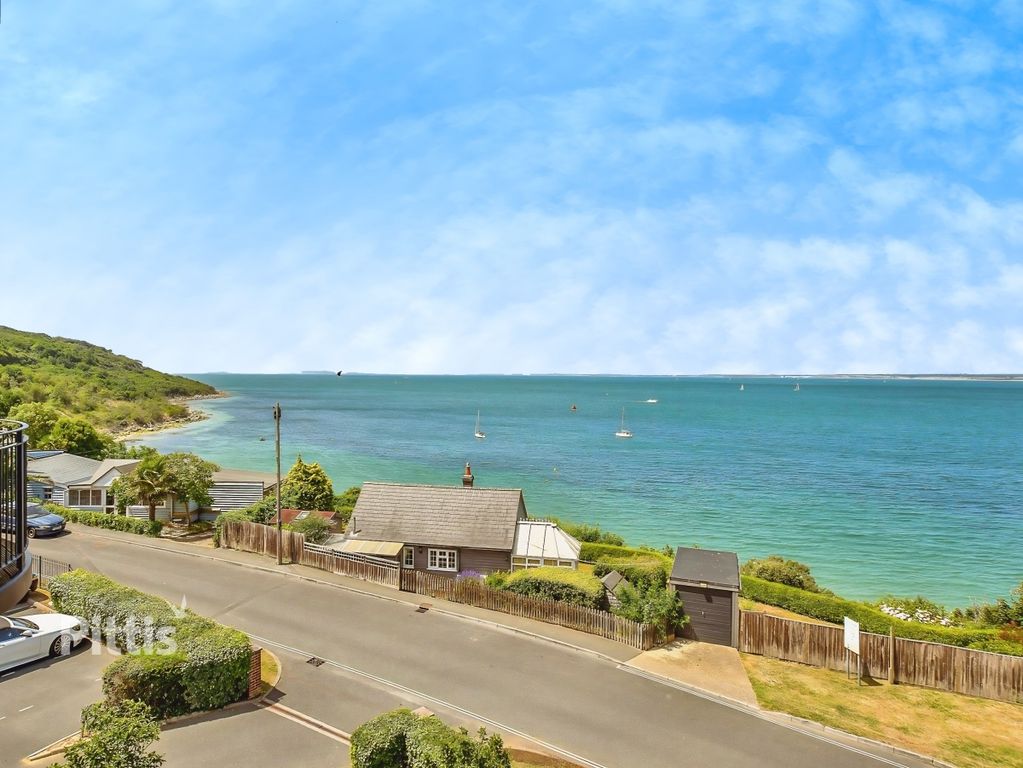 Additional image 2 of 3 bed flat to rentCliff Road, Totland Bay PO39