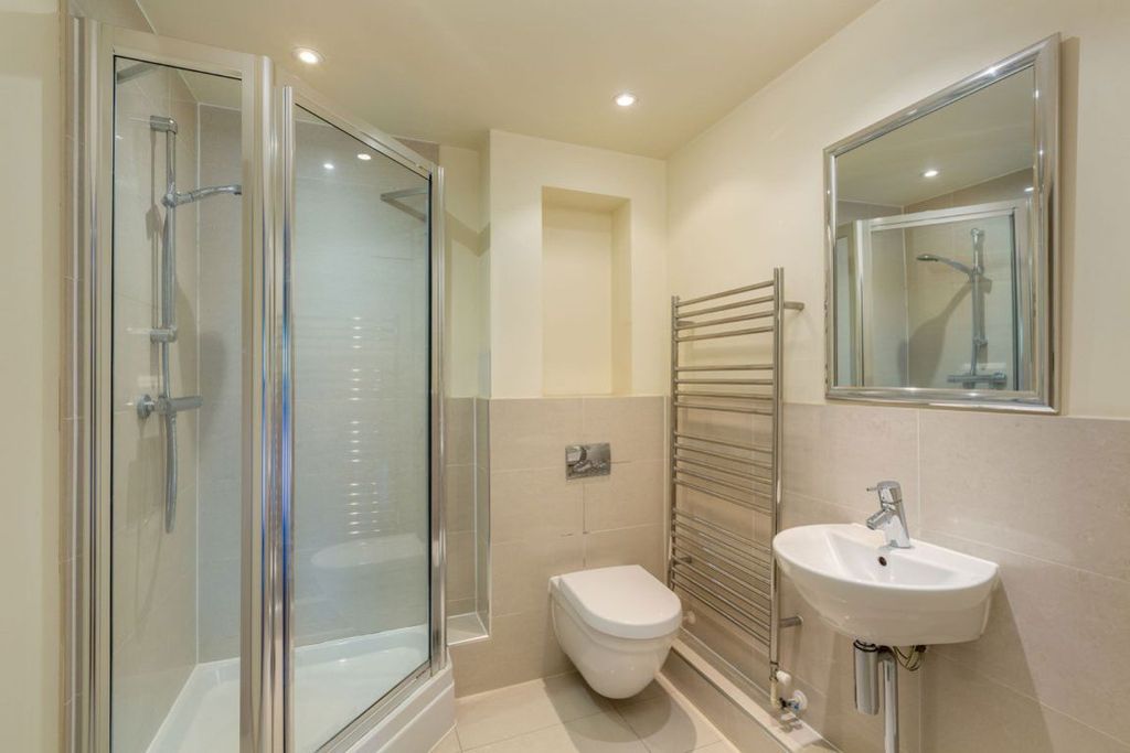 Additional image 12 of 3 bed flat to rentKincraig Drive, Sevenoaks TN13