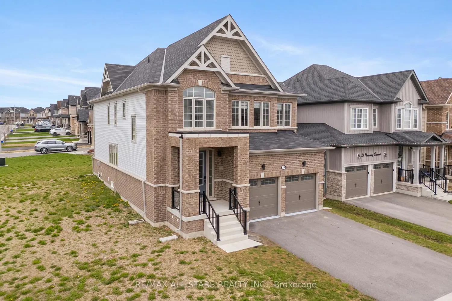 19 Hennessey Crescent