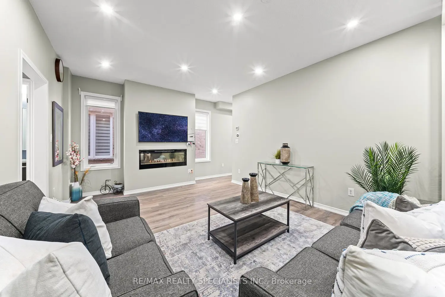 Additional image 6 of 67 Baffin Crescent