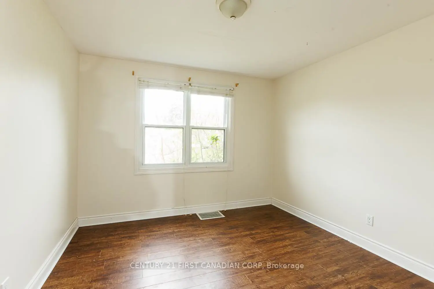 Additional image 4 of 1185 Albany Street
