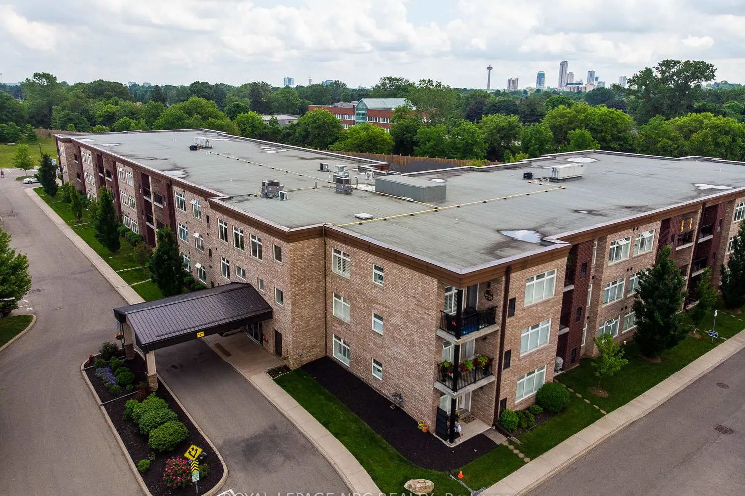 Additional image 18 of 4644 Pettit Avenue 102
