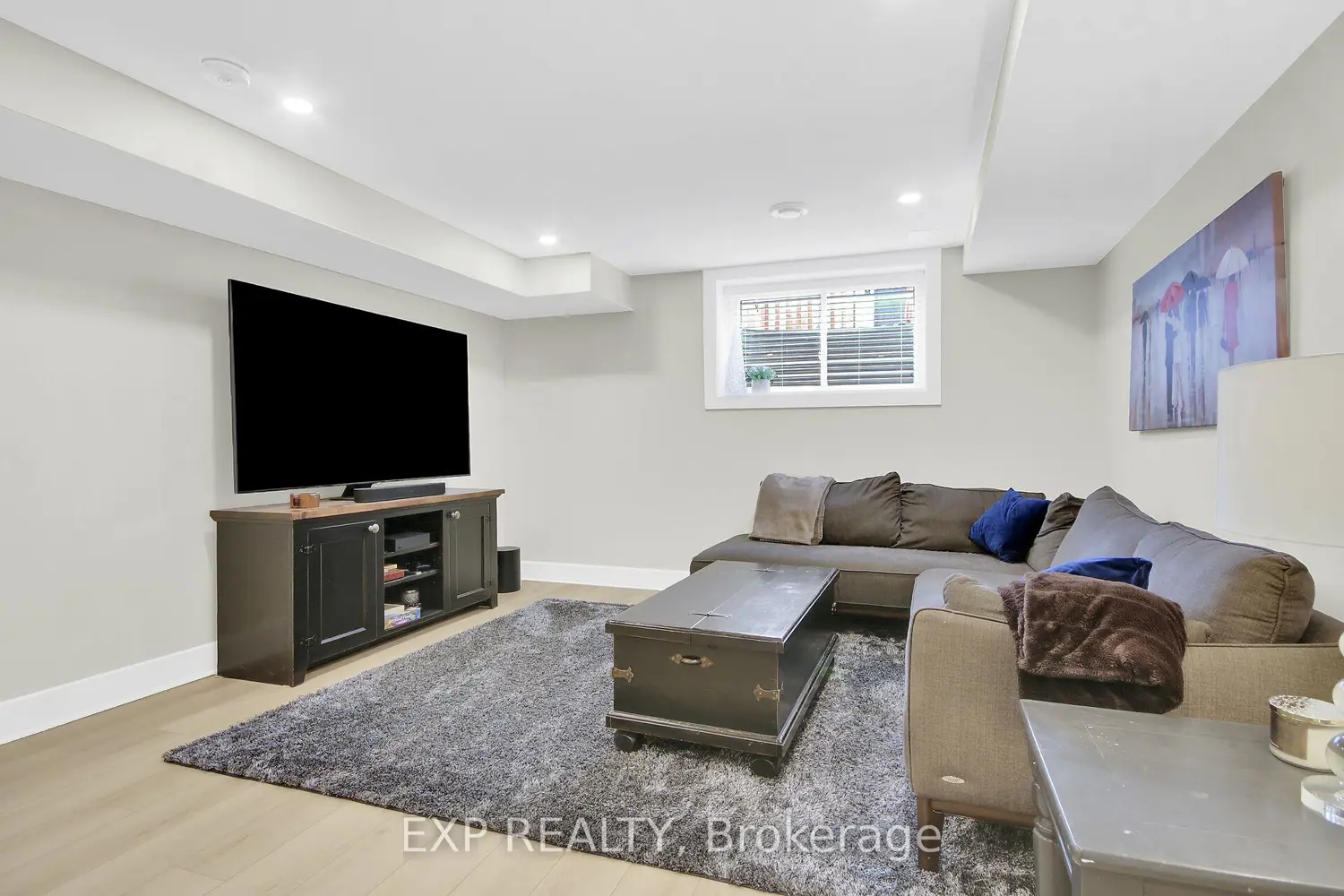 Additional image 13 of 374 Honeyborne Street