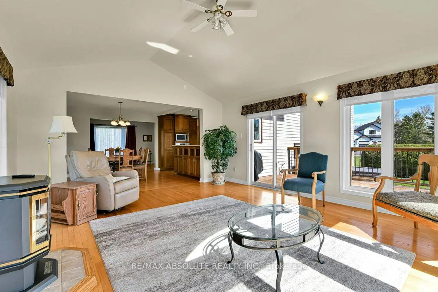 535 Gascon Street photo 5