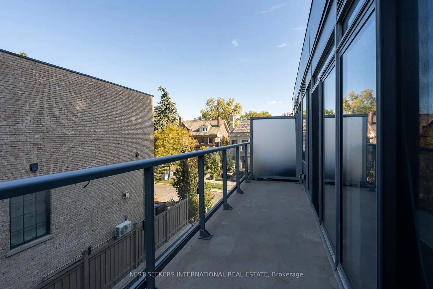 Additional image 16 of 6 Parkwood Avenue 303