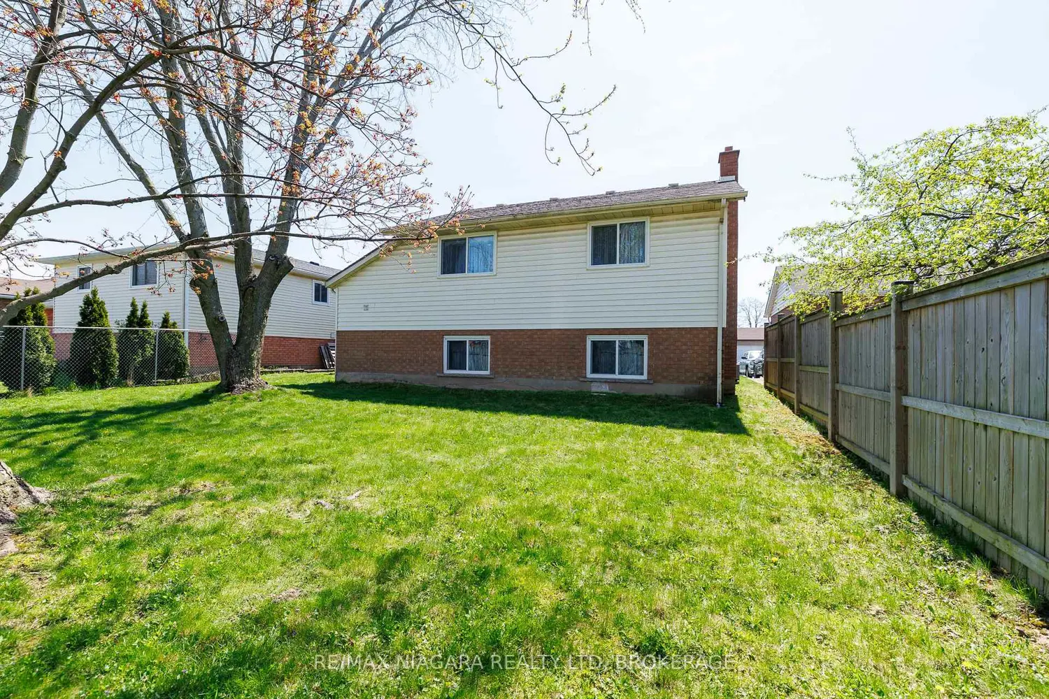 Additional image 11 of 7821 Windfield Street