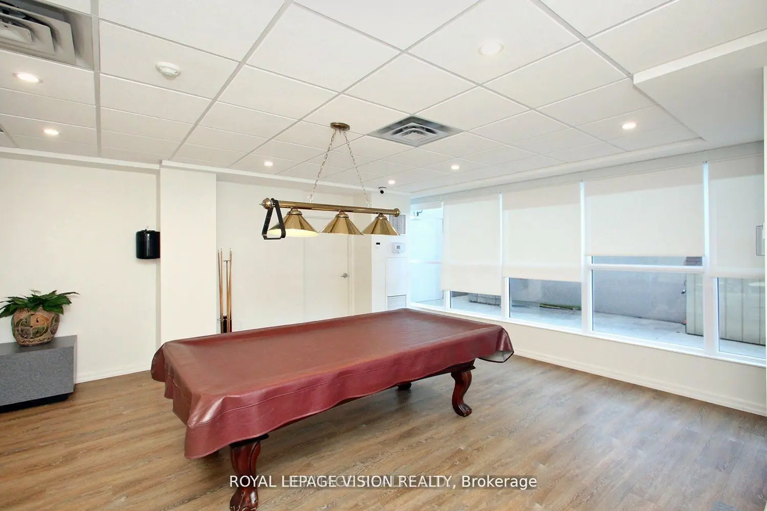 Additional image 3 of 3231 Eglinton Avenue 106