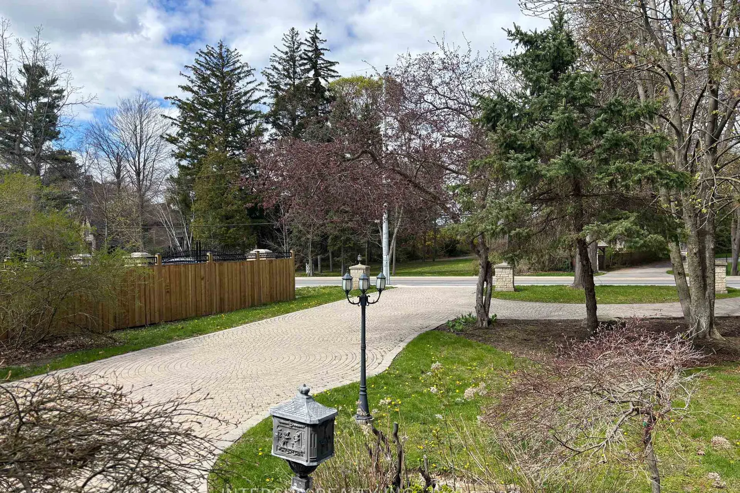 Additional image 20 of 1262 Mississauga Road