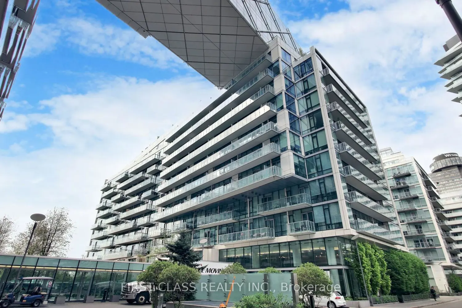 39 Queens Quay 402