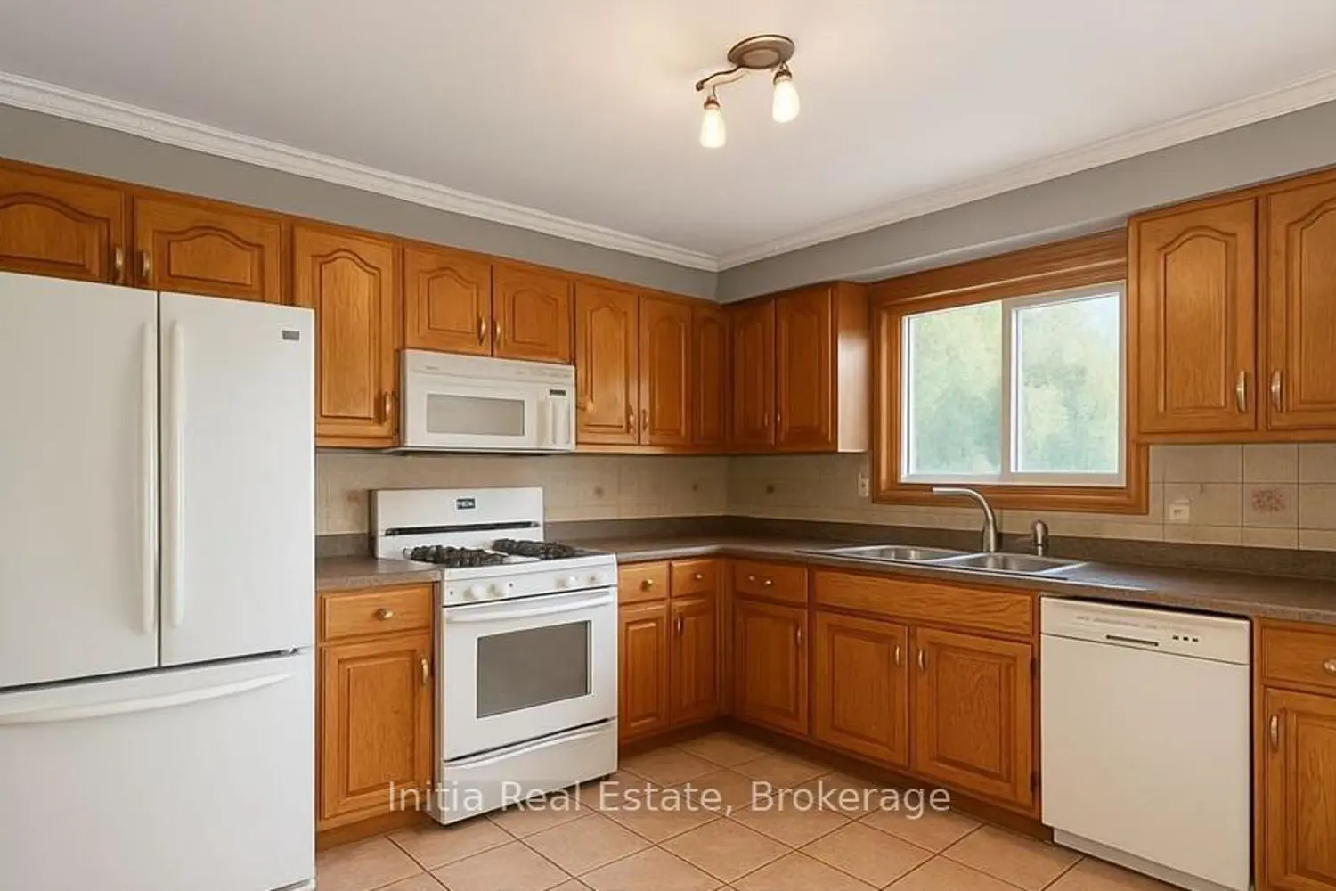 Additional image 5 of 216 Highbury Avenue