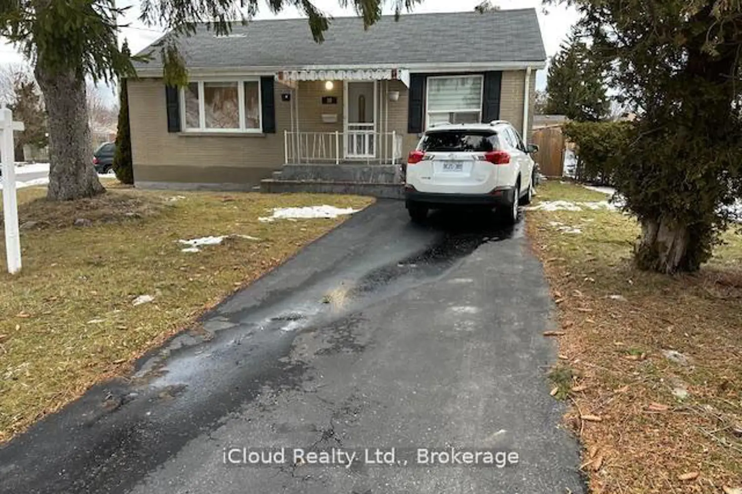 38 Kawartha Avenue