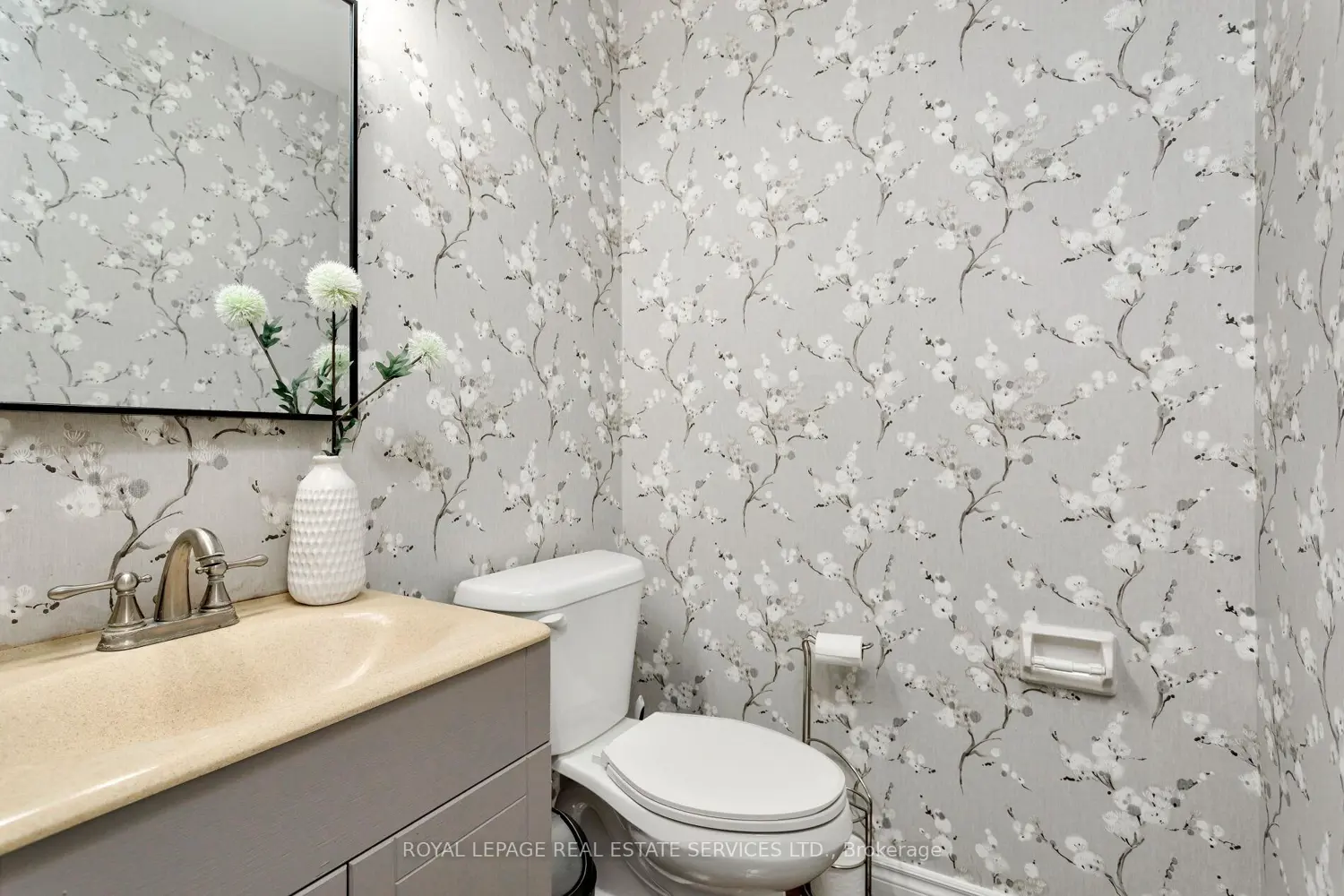 Additional image 11 of 2006 Glenada Crescent 7