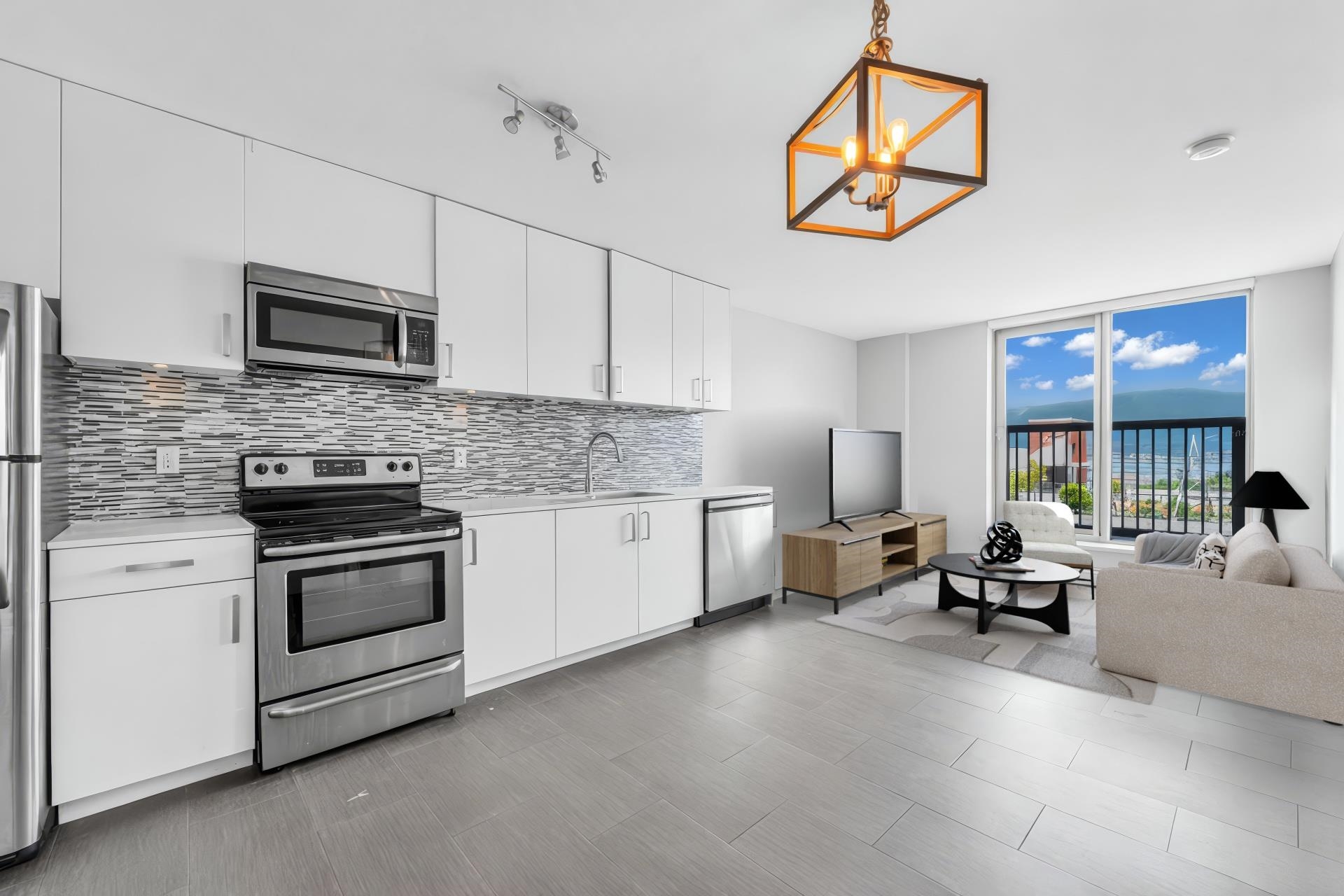 1011-66 Cordova Street W, Vancouver, BC, V6B 0L2