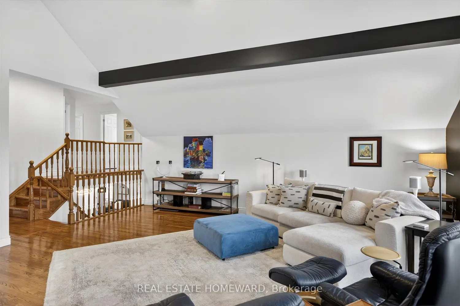 Additional image 5 of 1530 Scollard Crescent