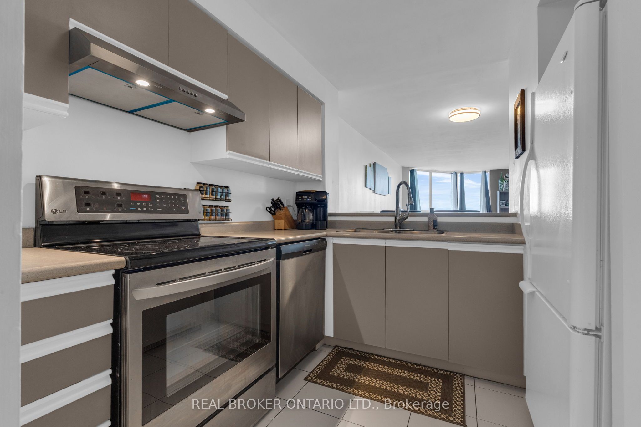 Additional image 4 of 704-140 Dunlop Street E, Barrie, ON, L4M 6H9
