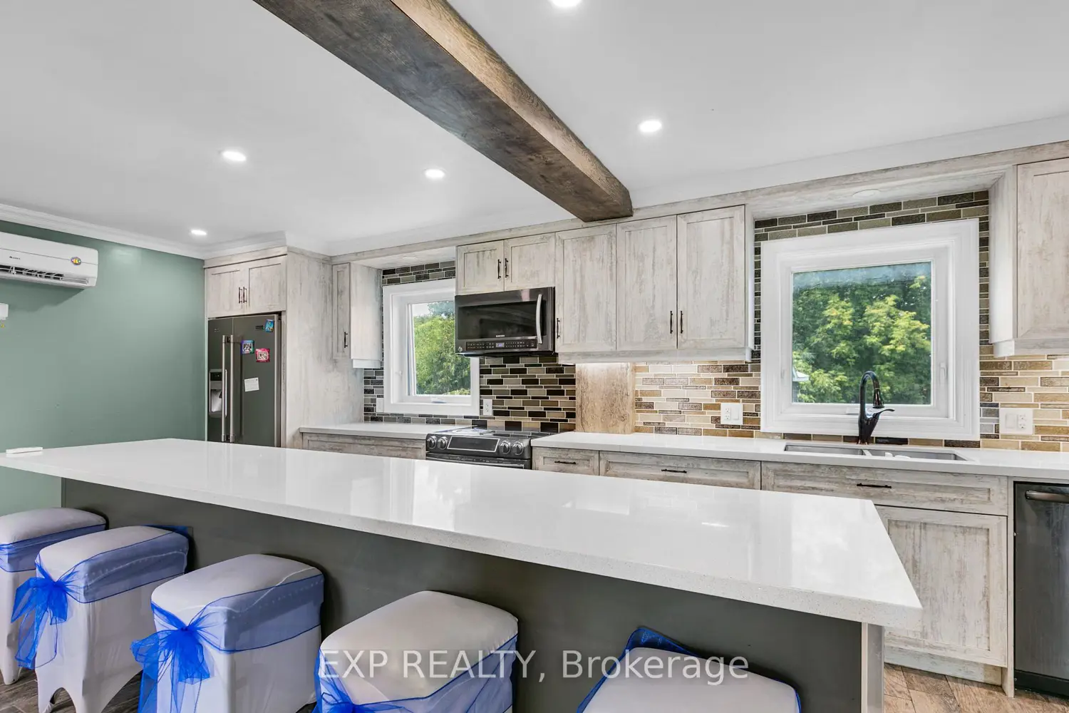 891 Lacroix Road photo 4