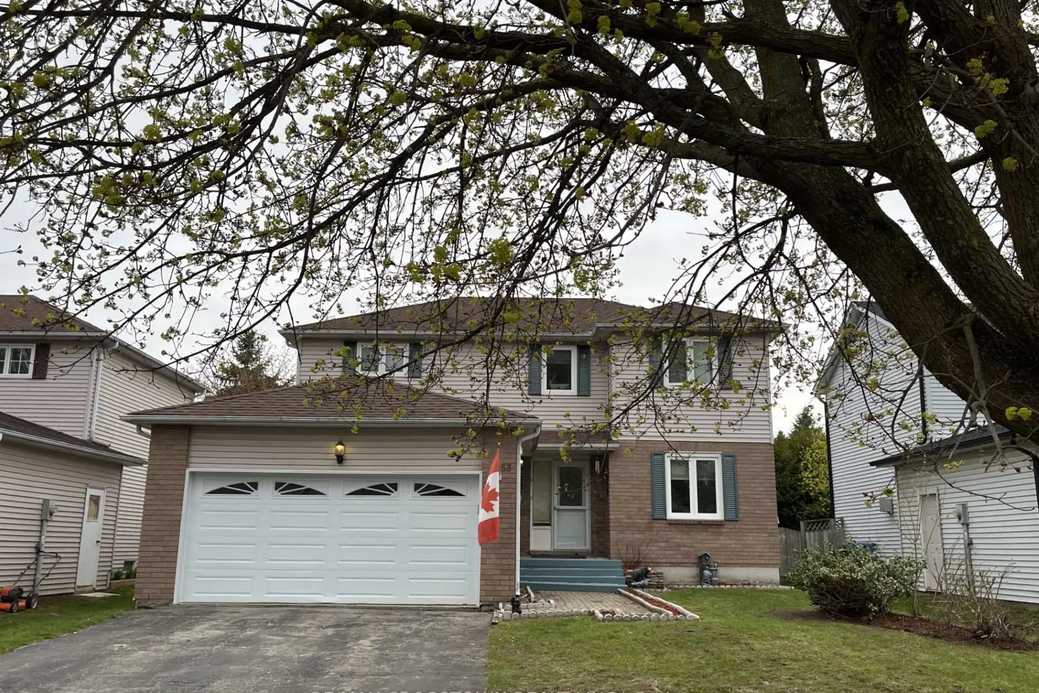 1053 Vance Crescent