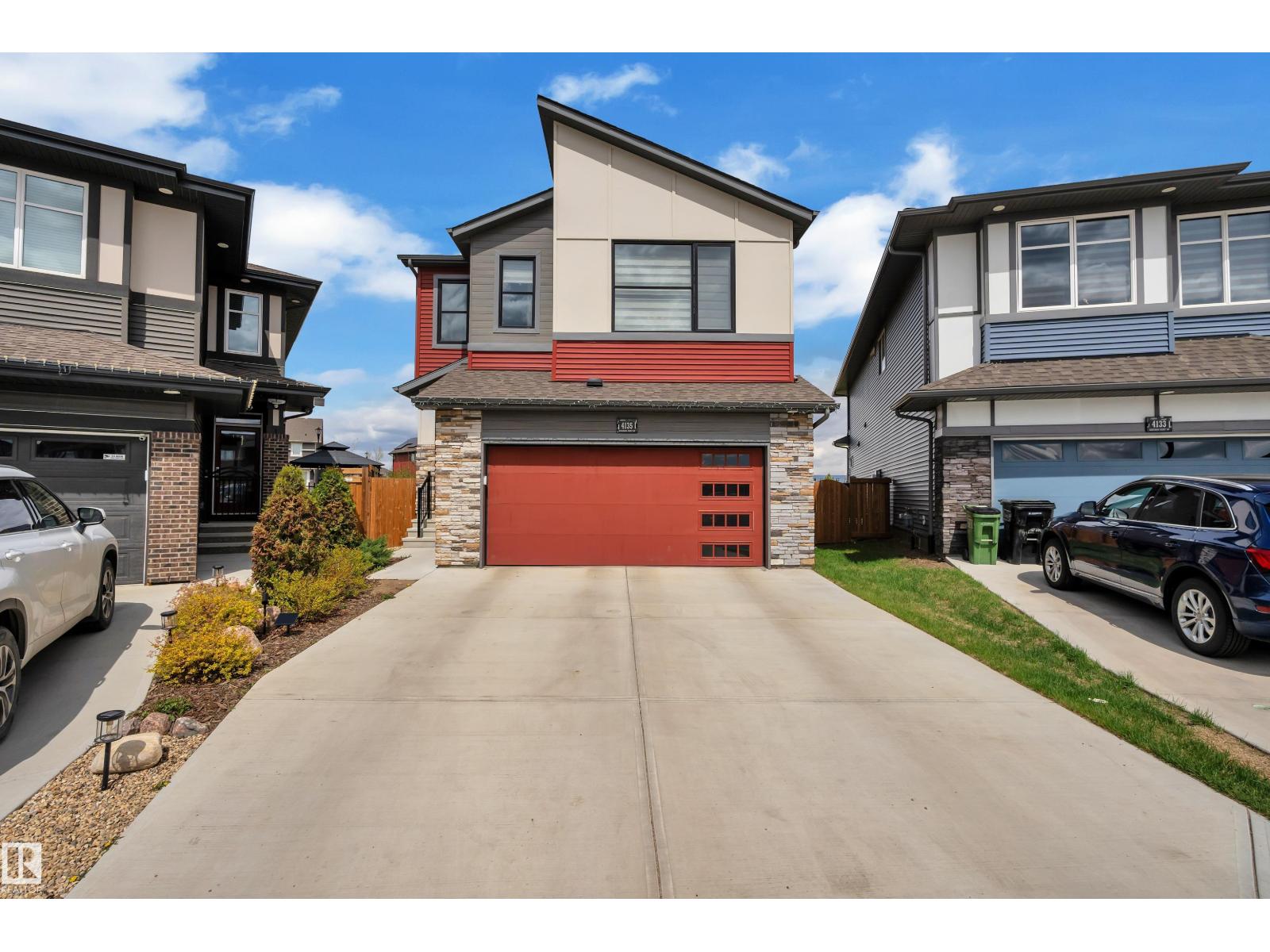4135 Hawthorn Court SW, Edmonton, AB, T6X2Y8