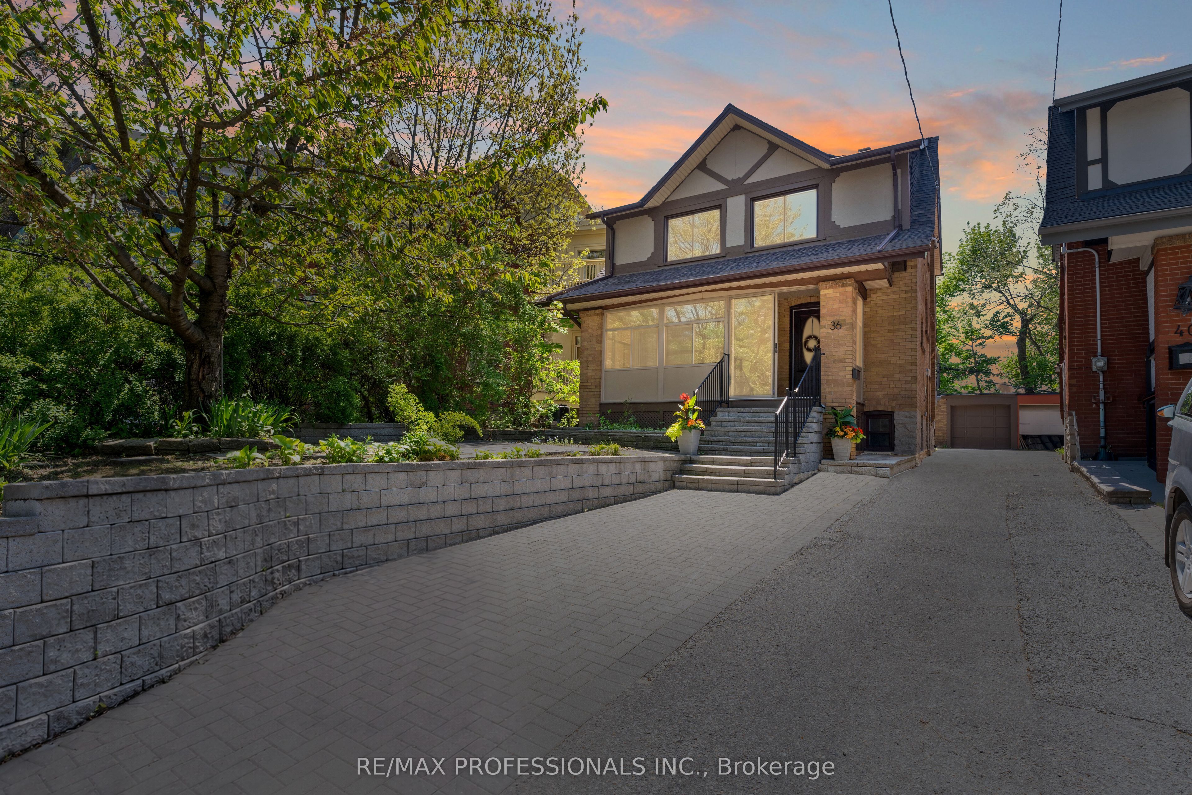 36 Gothic Avenue, Toronto, ON, M6P 2V9