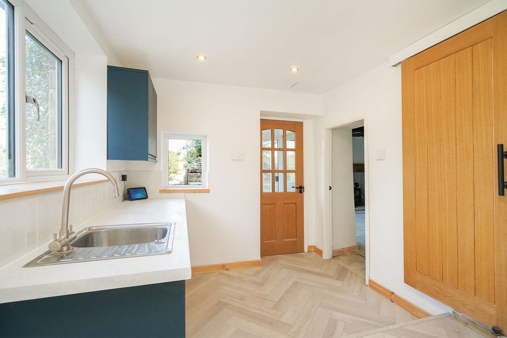 Additional image 14 of 3 bed detached house to rentHockley Lane, Ashover S45