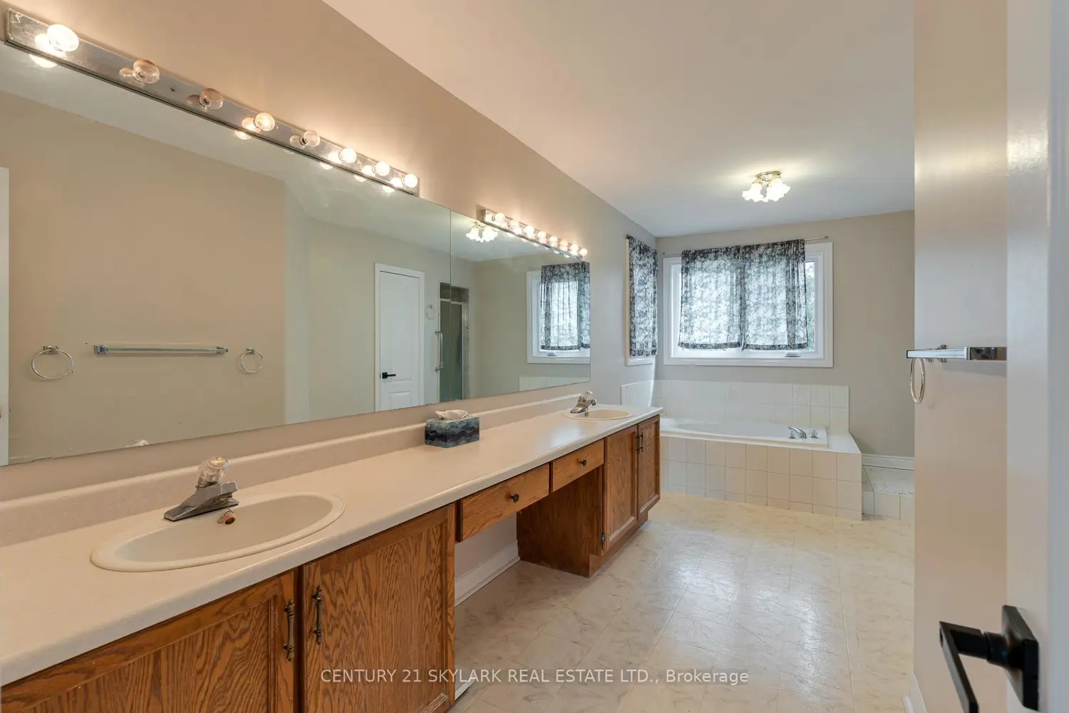 Additional image 13 of 4 Leeward Drive