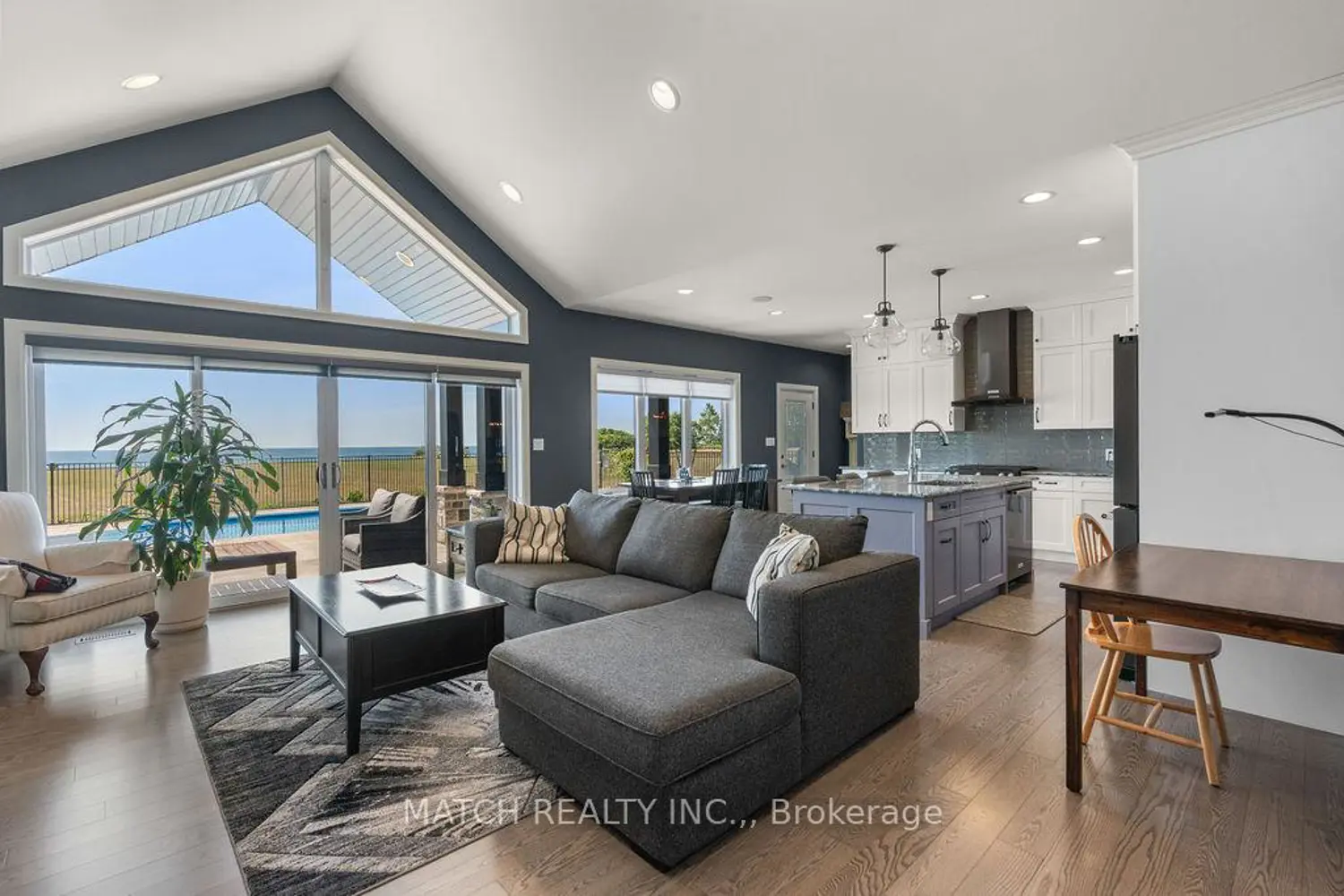 5482 Talbot Trail photo 4