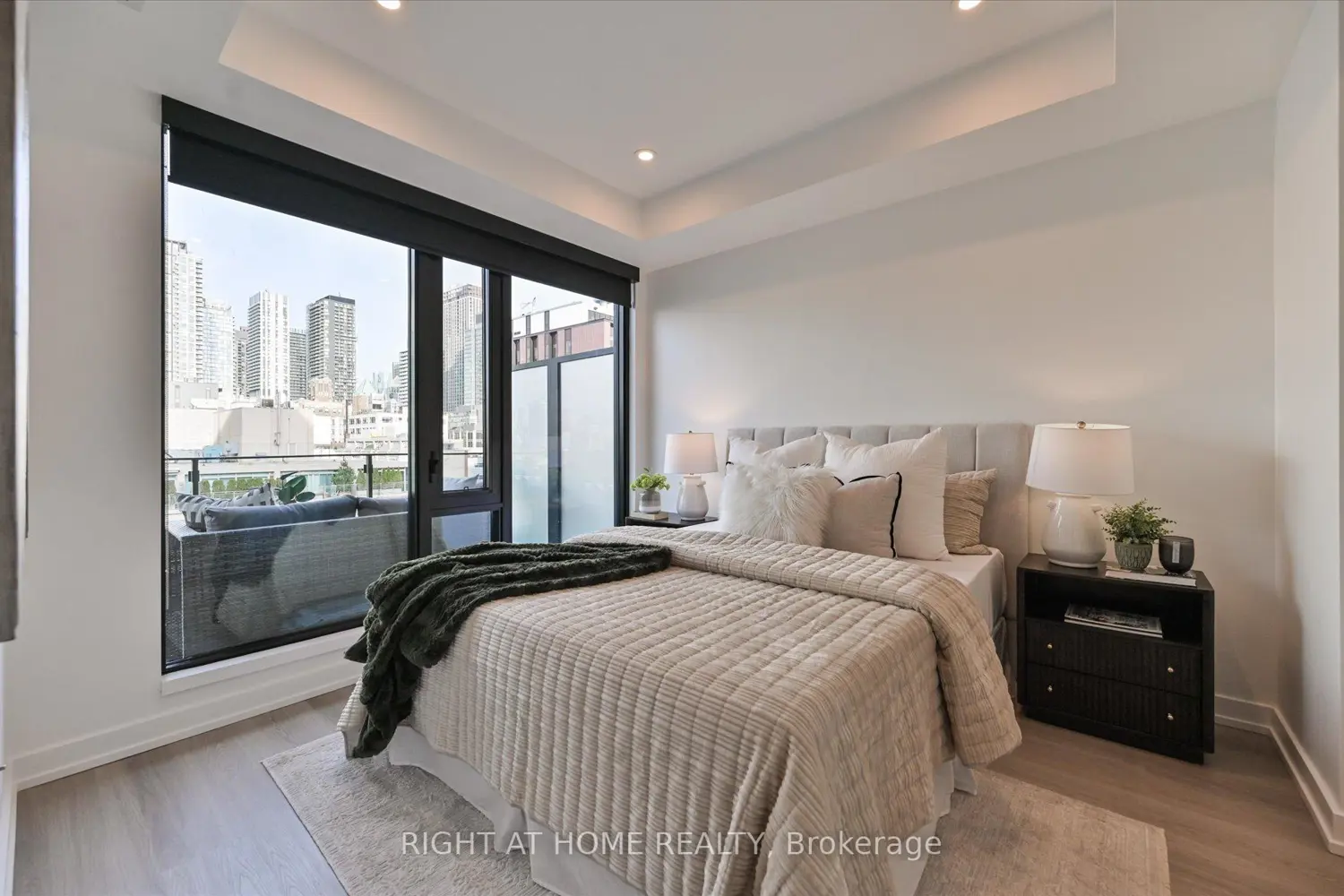 Additional image 12 of 505 Richmond Street 623