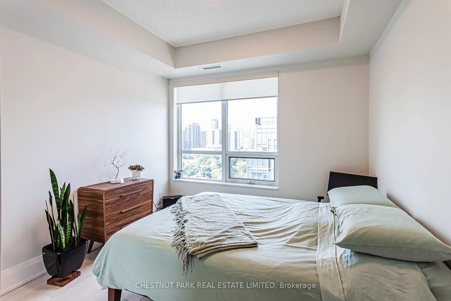 Additional image 15 of 120 Harrison Garden Boulevard 1801