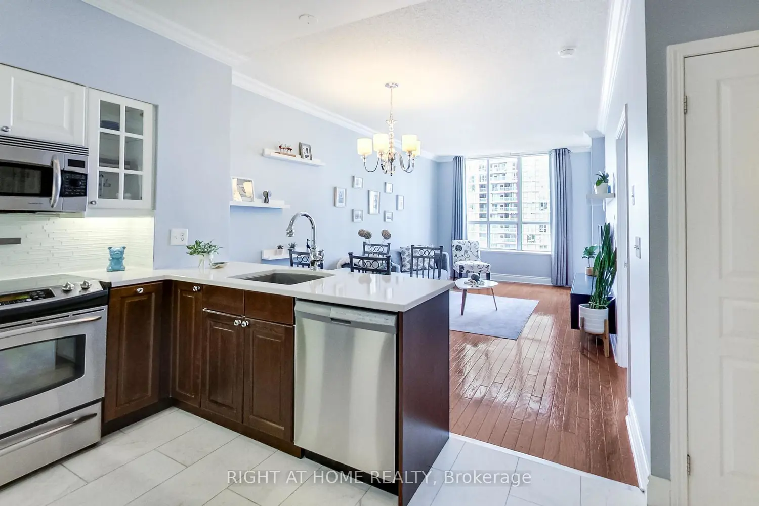 Additional image 6 of 55 Harrison Garden Boulevard Ph6