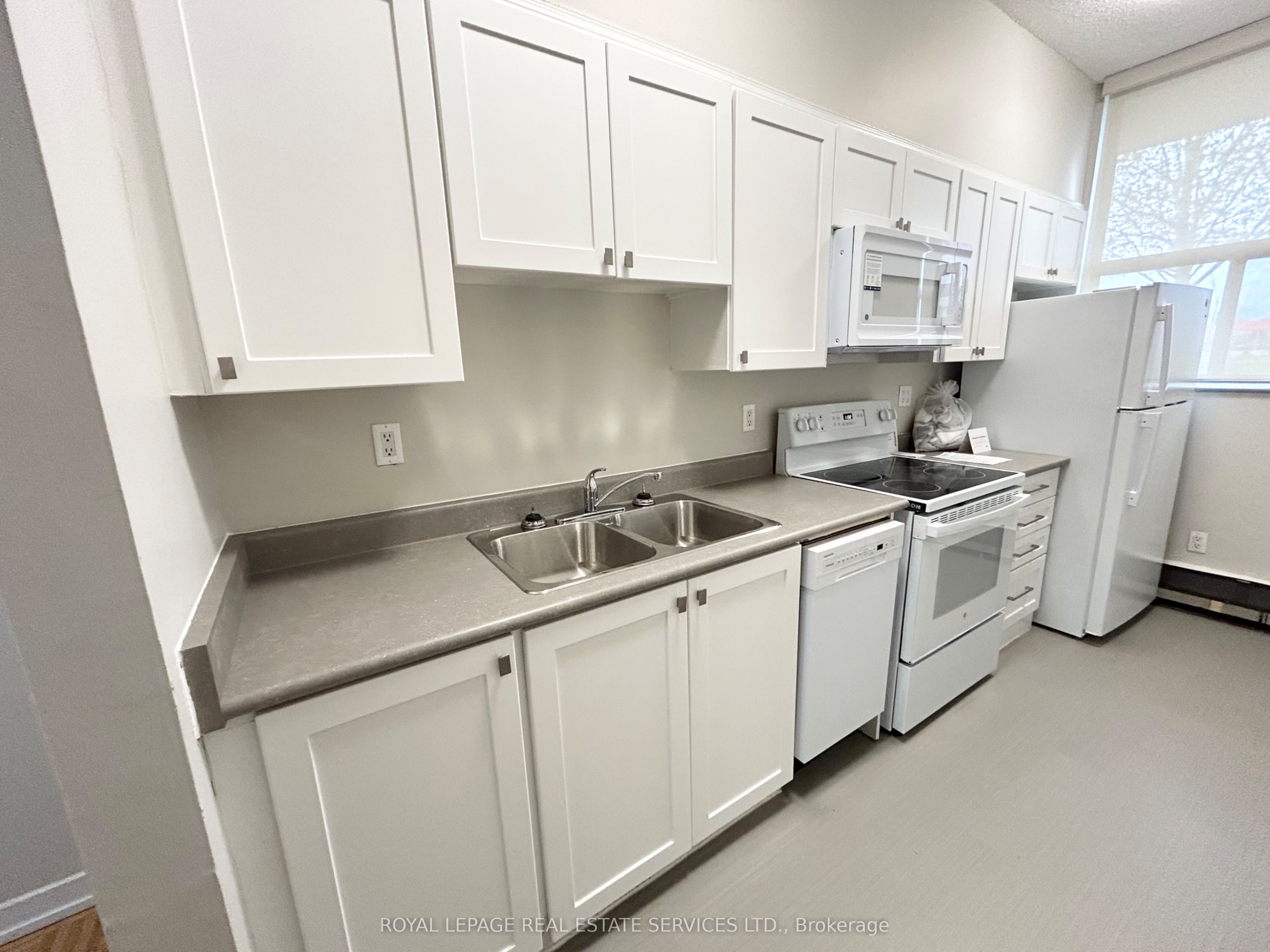 Additional image 4 of 102-16 Cedarwoods Crescent, Kitchener, ON, N2C 2L4