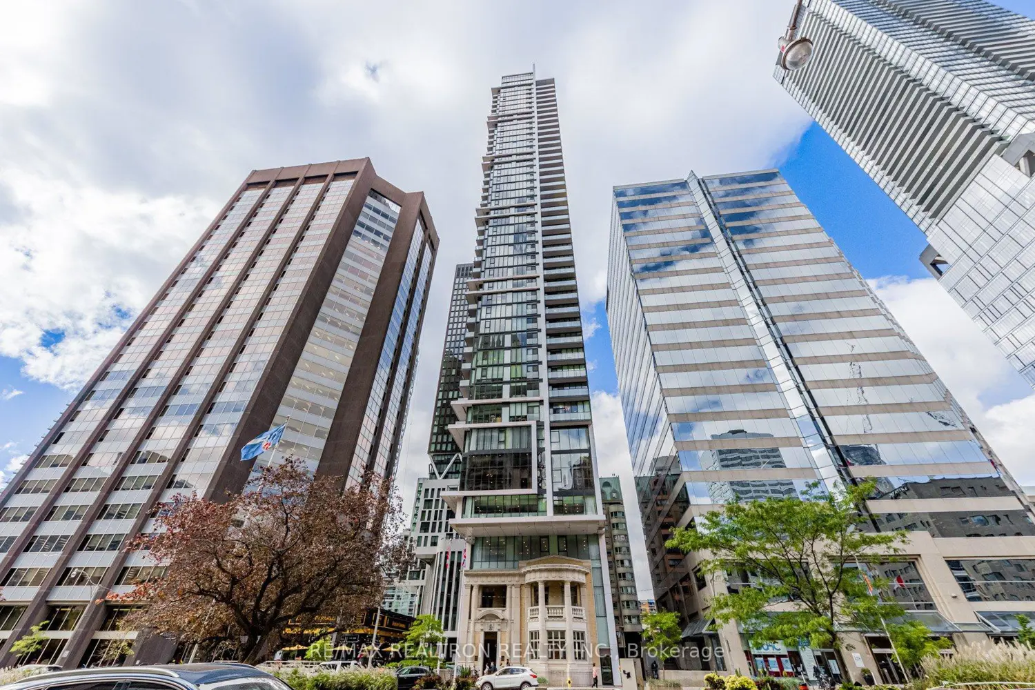426 University Avenue 905