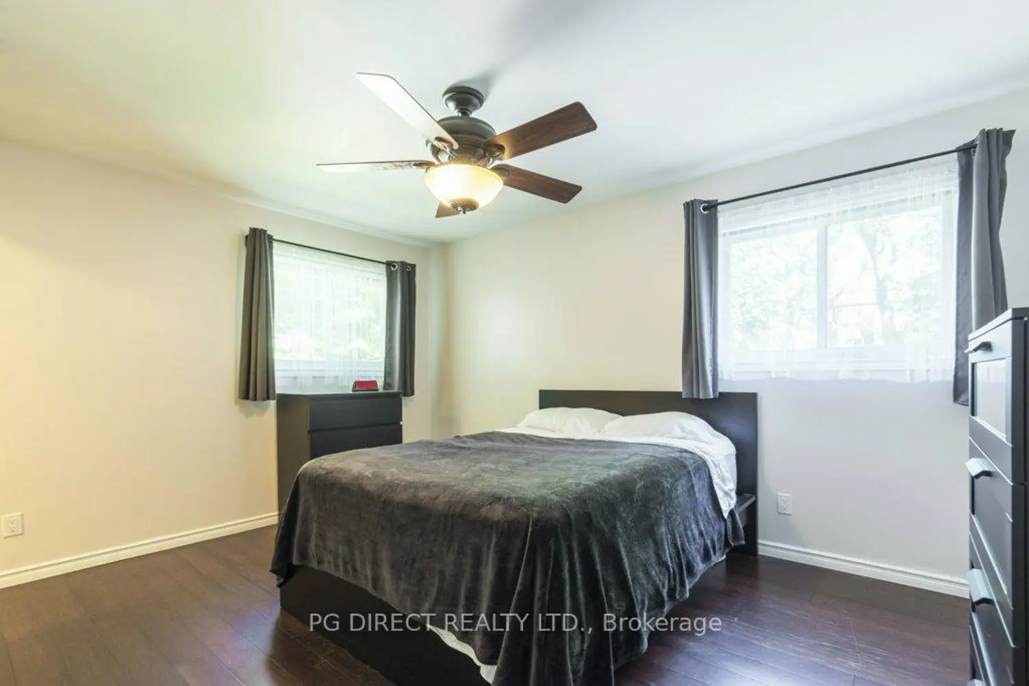 124 Elizabeth Street photo 5